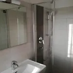 Haus Alpenfriede בית הארחה