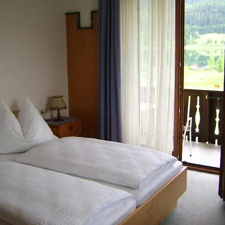Haus Alpenfriede 3*