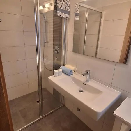 Haus Alpenfriede 3*